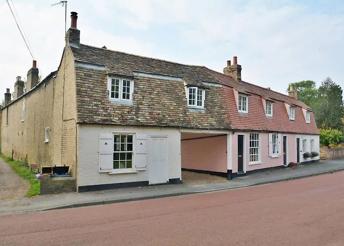 The Holts - Charming 2 Bed Cottage