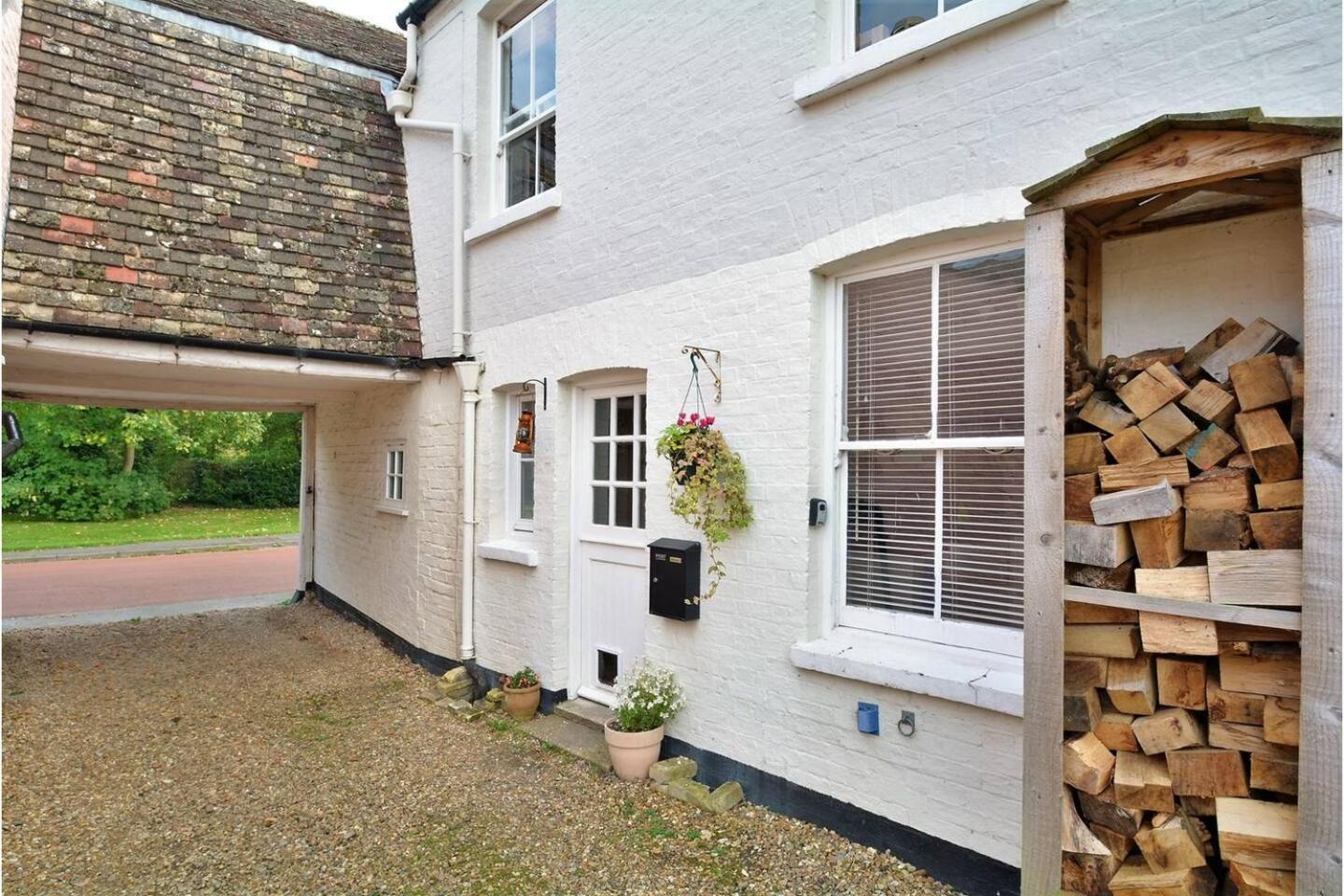 The Holts - Charming 2 Bed * Cambridge (Cambridgeshire)