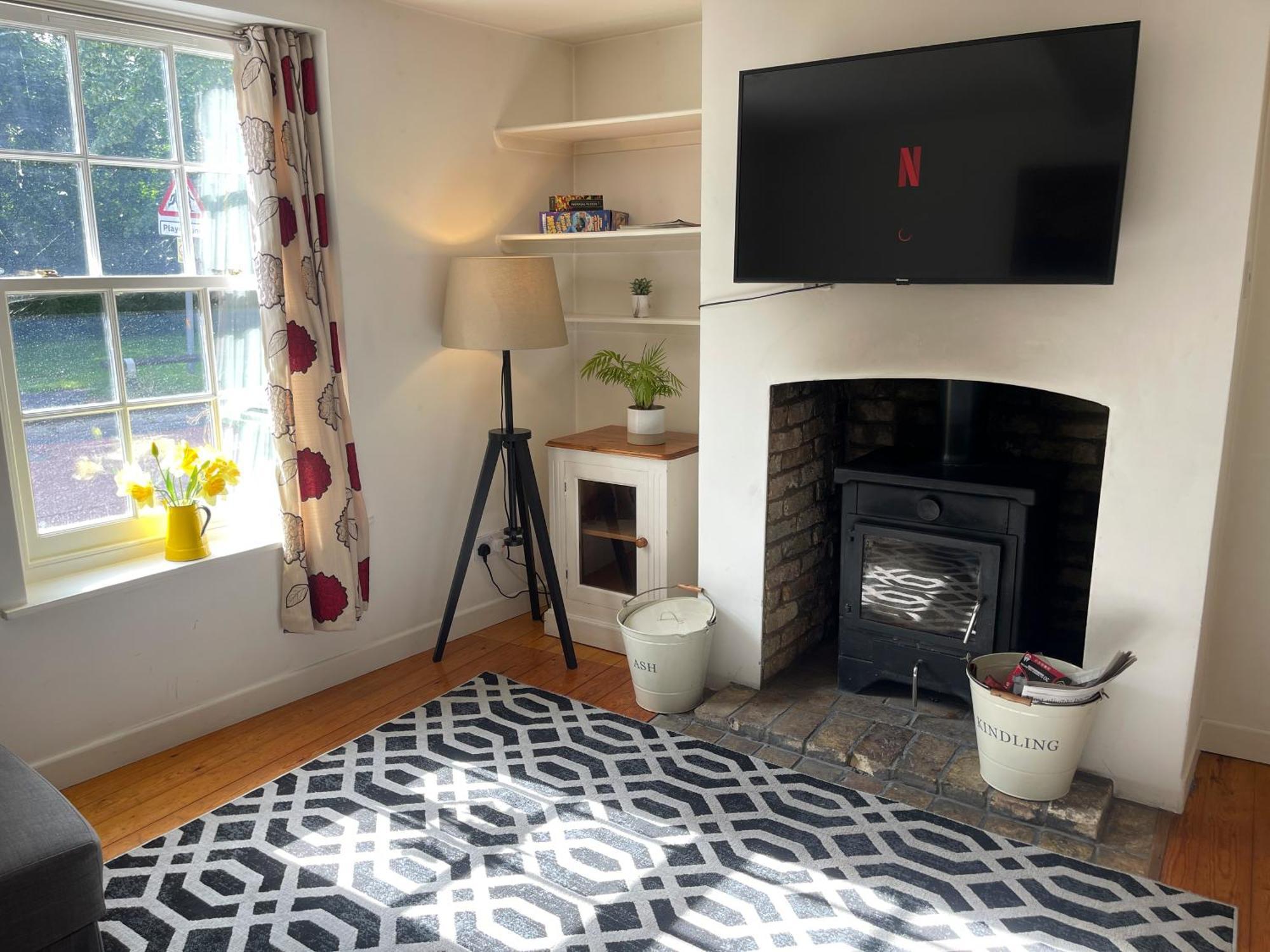 The Holts - Charming 2 Bed