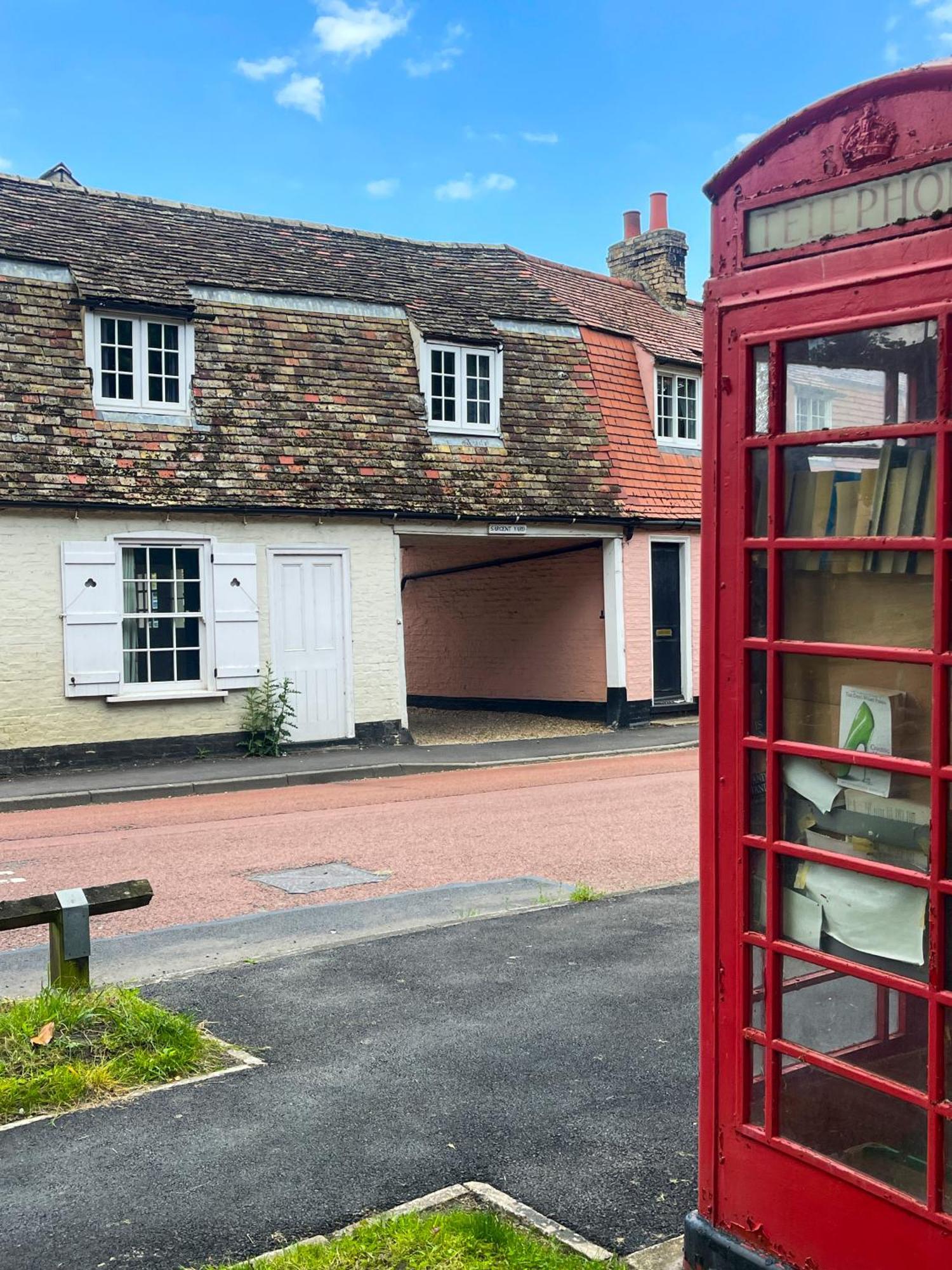 The Holts - Charming 2 Bed *